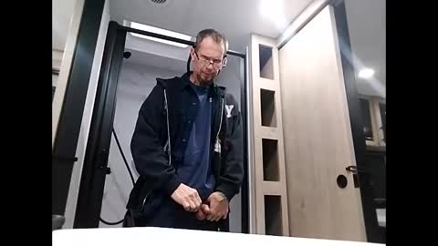 Snapshot of drakefimon chatting on November 17, 2025, 8:03 pm drakefimon online show from November 17, 2025, 8:03 pm