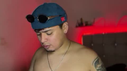 Snapshot of drakenn_ chatting on February 5, 2026, 3:55 am drakeeee online show from February 5, 2026, 3:55 am