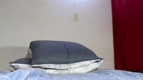 Snapshot of drakesonxx chatting on December 2, 2024, 12:51 pm Andrs Independent Model online show from December 2, 2024, 12:51 pm