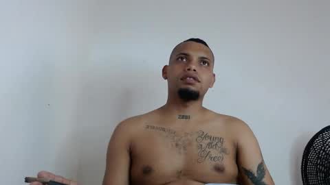 Snapshot of drako_monstercock chatting on April 29, 2026, 8:15 pm drako_monstercock online show from April 29, 2026, 8:15 pm