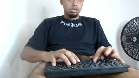 Snapshot of drako_monstercock chatting on May 2, 2026, 8:25 pm drako_monstercock online show from May 2, 2026, 8:25 pm