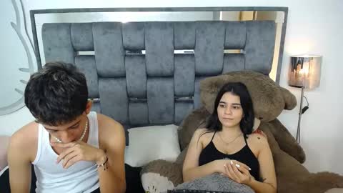 -- nicolle and jhon -- online show from January 23, 2025, 5:02 am