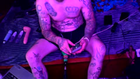 dreaded_folks online show from October 29, 2025, 4:26 am