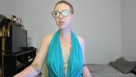 Snapshot of dreagentry chatting on September 11, 2025, 4:07 pm Your Majesty online show from September 11, 2025, 4:07 pm