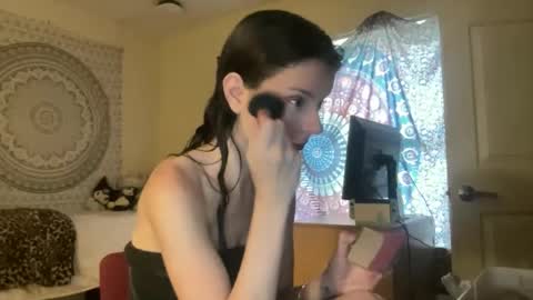 Snapshot of dream1girl_ chatting on April 24, 2026, 6:32 pm ur dream girl online show from April 24, 2026, 6:32 pm