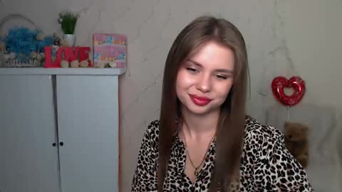 Snapshot of dream_mari chatting on September 22, 2025, 6:26 am Mari online show from September 22, 2025, 6:26 am