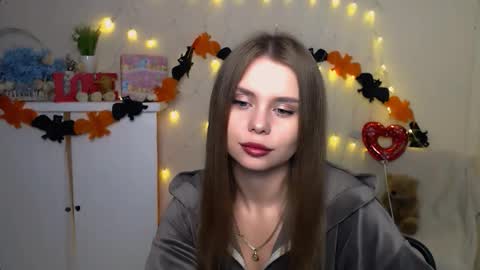 Snapshot of dream_mari chatting on October 9, 2025, 6:00 am Mari online show from October 9, 2025, 6:00 am