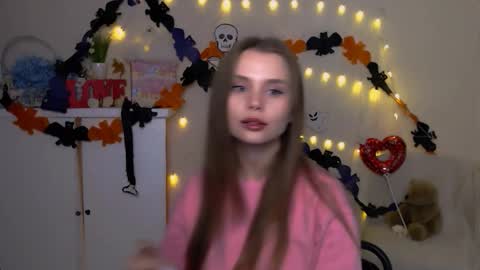 Snapshot of dream_mari chatting on November 5, 2025, 6:24 am Mari online show from November 5, 2025, 6:24 am