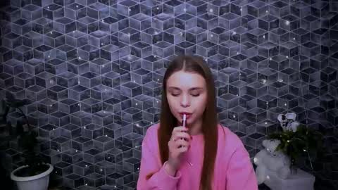 Snapshot of dream_mari chatting on December 19, 2025, 11:39 am Mari online show from December 19, 2025, 11:39 am