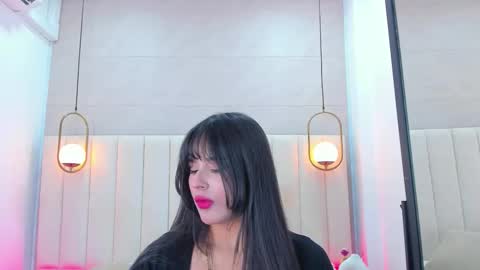 N E N A  online show from December 1, 2025, 7:41 pm