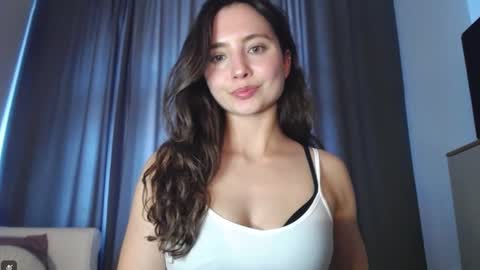 Nicole online show from September 10, 2025, 1:44 pm