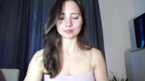 Nicole online show from February 20, 2026, 7:54 am