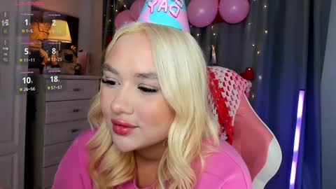Snapshot of dreamaise chatting on May 24, 2026, 1:49 pm Mary pvt open use pink and blue app lovense online show from May 24, 2026, 1:49 pm