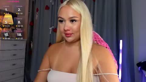 Snapshot of dreamaise chatting on August 7, 2026, 4:09 pm Mary pvt open use pink and blue app lovense online show from August 7, 2026, 4:09 pm