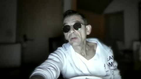 Snapshot of dreambob chatting on October 15, 2025, 11:27 pm Dreambob online show from October 15, 2025, 11:27 pm