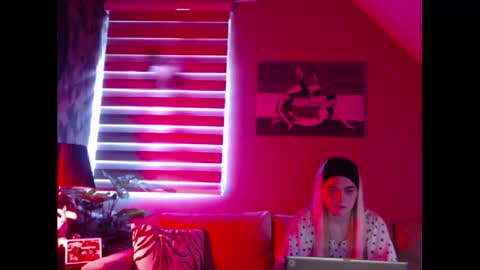 Snapshot of dreamcatcherfantasy chatting on January 13, 2025, 8:26 am A girl online show from January 13, 2025, 8:26 am