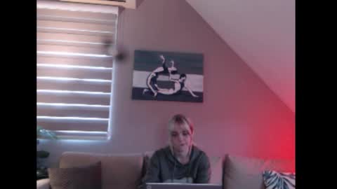 Snapshot of dreamcatcherfantasy chatting on October 15, 2025, 7:30 am A girl online show from October 15, 2025, 7:30 am