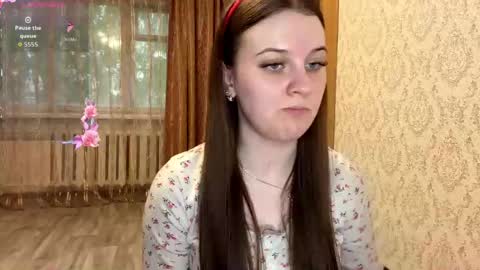 Evelina online show from May 25, 2026, 3:51 pm