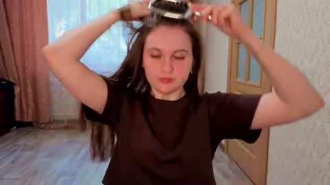 Evelina online show from June 24, 2026, 3:22 pm