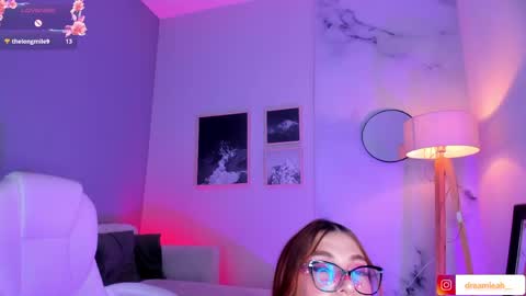 dreamleah_ online show from April 14, 2026, 12:38 am