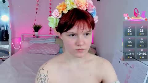 Luna online show from October 9, 2025, 9:13 pm