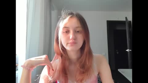 Snapshot of dreamy_pollyyy chatting on February 15, 2026, 7:49 am dreamy_pollyyy online show from February 15, 2026, 7:49 am