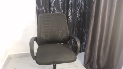 Snapshot of dreamy_wetpussy chatting on April 27, 2026, 7:34 pm BEAUTY online show from April 27, 2026, 7:34 pm