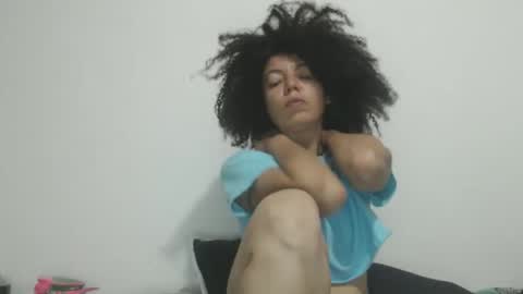 Snapshot of dreamylatina chatting on March 10, 2026, 1:32 am DreamyLatina online show from March 10, 2026, 1:32 am
