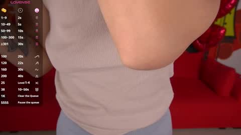 Lina online show from February 19, 2025, 7:28 am