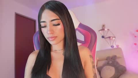 DRIANA online show from November 25, 2025, 1:55 pm