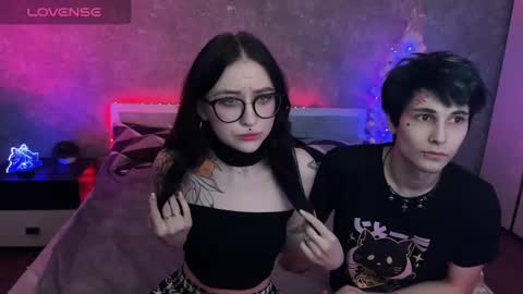 Snapshot of drillhouse_ chatting on December 17, 2024, 6:42 pm Tara Sonny online show from December 17, 2024, 6:42 pm