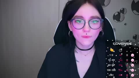 Snapshot of drillhouse_ chatting on January 10, 2025, 11:18 pm Tara Sonny online show from January 10, 2025, 11:18 pm