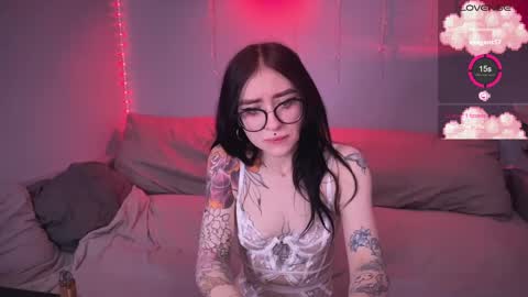 Snapshot of drillhouse_ chatting on February 9, 2025, 10:43 pm Tara Sonny online show from February 9, 2025, 10:43 pm