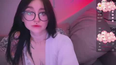 Snapshot of drillhouse_ chatting on February 11, 2025, 6:11 pm Tara Sonny online show from February 11, 2025, 6:11 pm