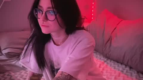 Snapshot of drillhouse_ chatting on March 2, 2025, 8:27 am Tara Sonny online show from March 2, 2025, 8:27 am