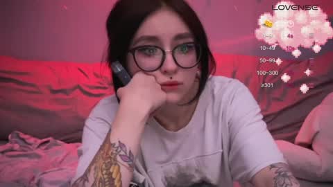 Snapshot of drillhouse_ chatting on March 2, 2025, 3:27 pm Tara Sonny online show from March 2, 2025, 3:27 pm