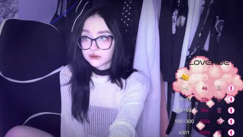 Snapshot of drillhouse_ chatting on October 12, 2025, 2:43 am Tara Sonny online show from October 12, 2025, 2:43 am