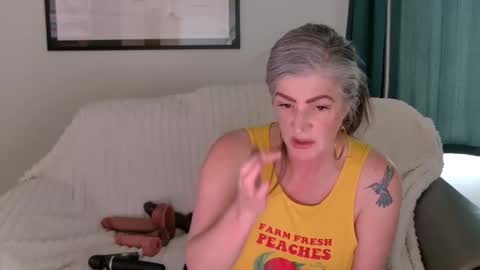 Snapshot of drippingwetgoddess chatting on April 27, 2026, 3:32 pm Angie online show from April 27, 2026, 3:32 pm