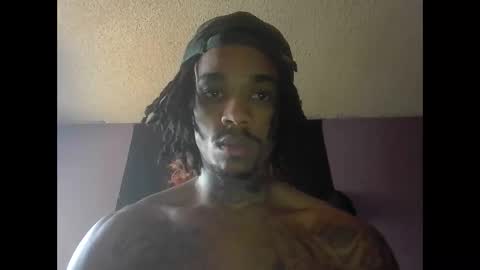 Snapshot of dripthehit chatting on December 13, 2024, 9:52 pm dripthehit online show from December 13, 2024, 9:52 pm