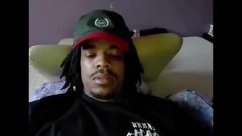 Snapshot of dripthehit chatting on December 20, 2024, 10:22 pm dripthehit online show from December 20, 2024, 10:22 pm