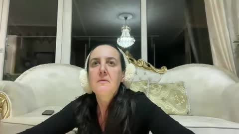 Dr. Resa online show from March 5, 2025, 7:38 pm