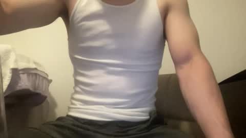 Snapshot of drveucrzy chatting on June 6, 2026, 12:49 am driveucrzy online show from June 6, 2026, 12:49 am