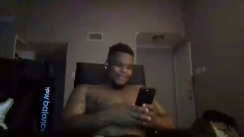 Snapshot of dsmoov_ chatting on November 21, 2025, 6:12 am SmoovFanz online show from November 21, 2025, 6:12 am