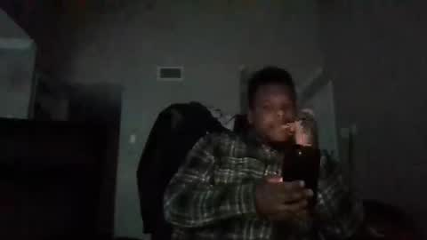 Snapshot of dsmoov_ chatting on December 2, 2025, 9:43 pm SmoovFanz online show from December 2, 2025, 9:43 pm