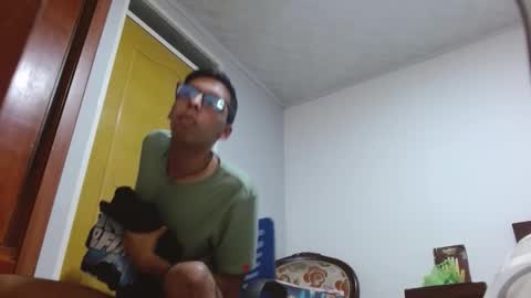 Snapshot of dtwink0310 chatting on December 4, 2025, 2:21 am David online show from December 4, 2025, 2:21 am