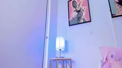 dulce__fiore07 online show from March 19, 2026, 12:20 pm