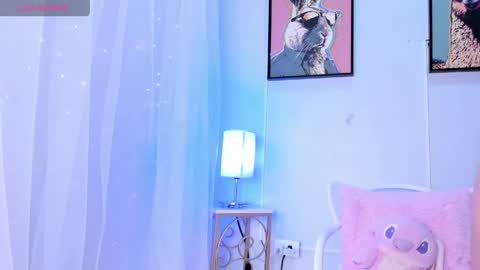 dulce__fiore07 online show from May 23, 2026, 12:09 pm