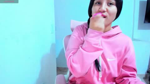 Dulce  online show from September 18, 2025, 1:02 pm