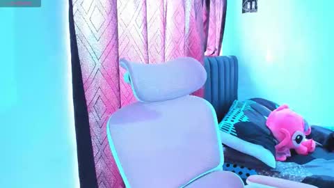 Dulce  online show from October 23, 2025, 2:38 pm