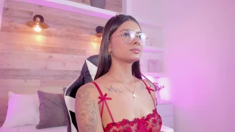 Snapshot of dulce_glow_ chatting on May 13, 2026, 3:04 am D U L C E online show from May 13, 2026, 3:04 am